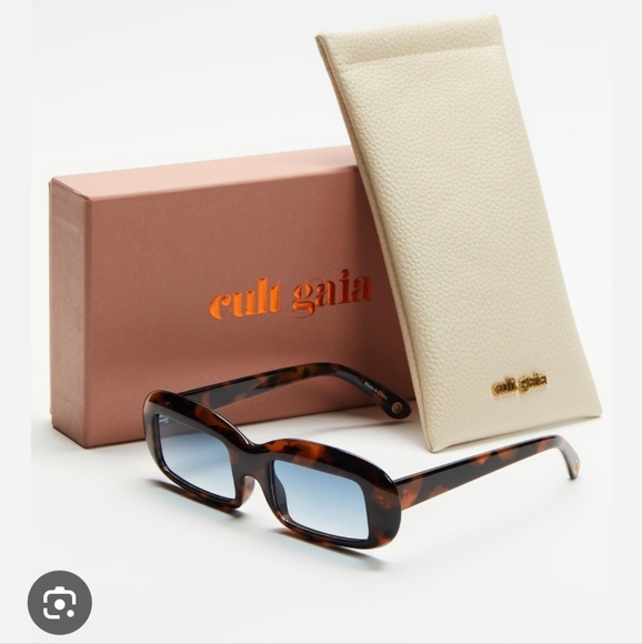 Cult Gaia Sunglasses case - Picture 1 of 2